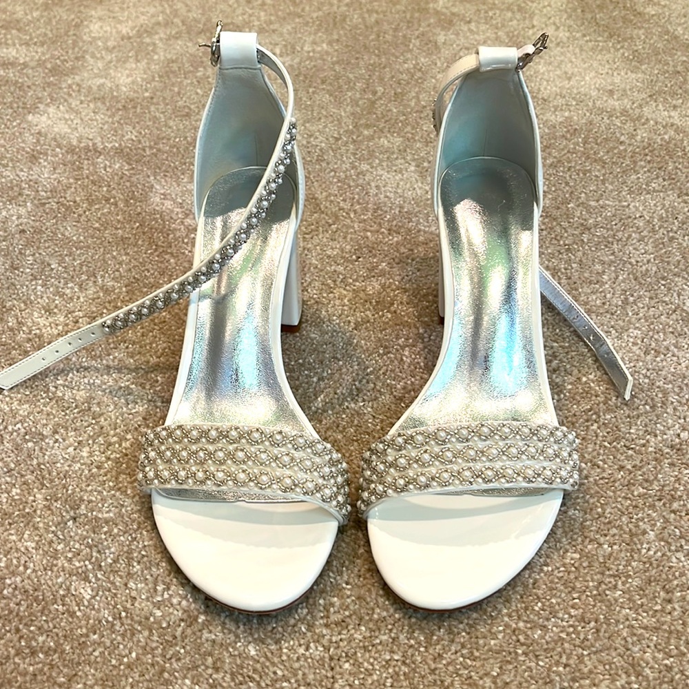 Size 9 ivory wedding bridal shoes block heel